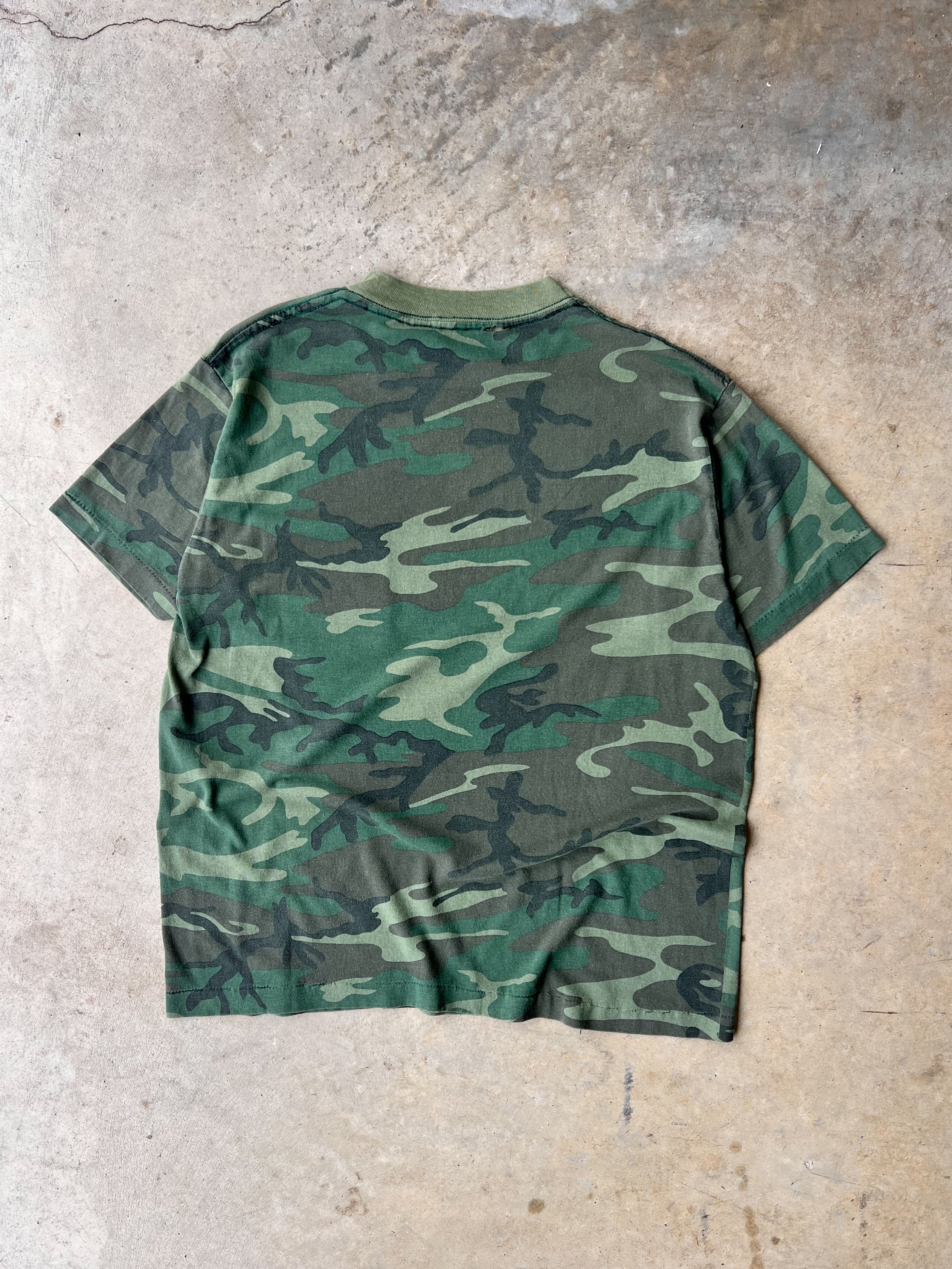 Vintage 1980s Camo Pocket T-Shirt - (L)
