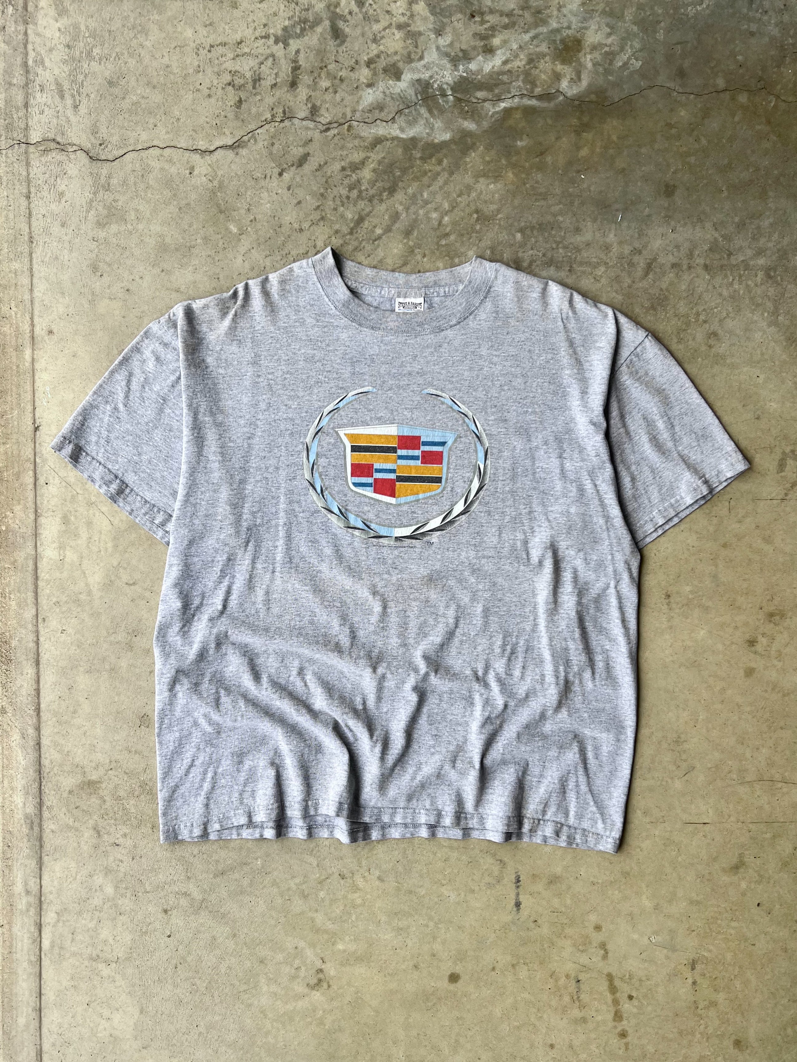 Vintage 2000s Cadillac Graphic T-Shirt - (XL)