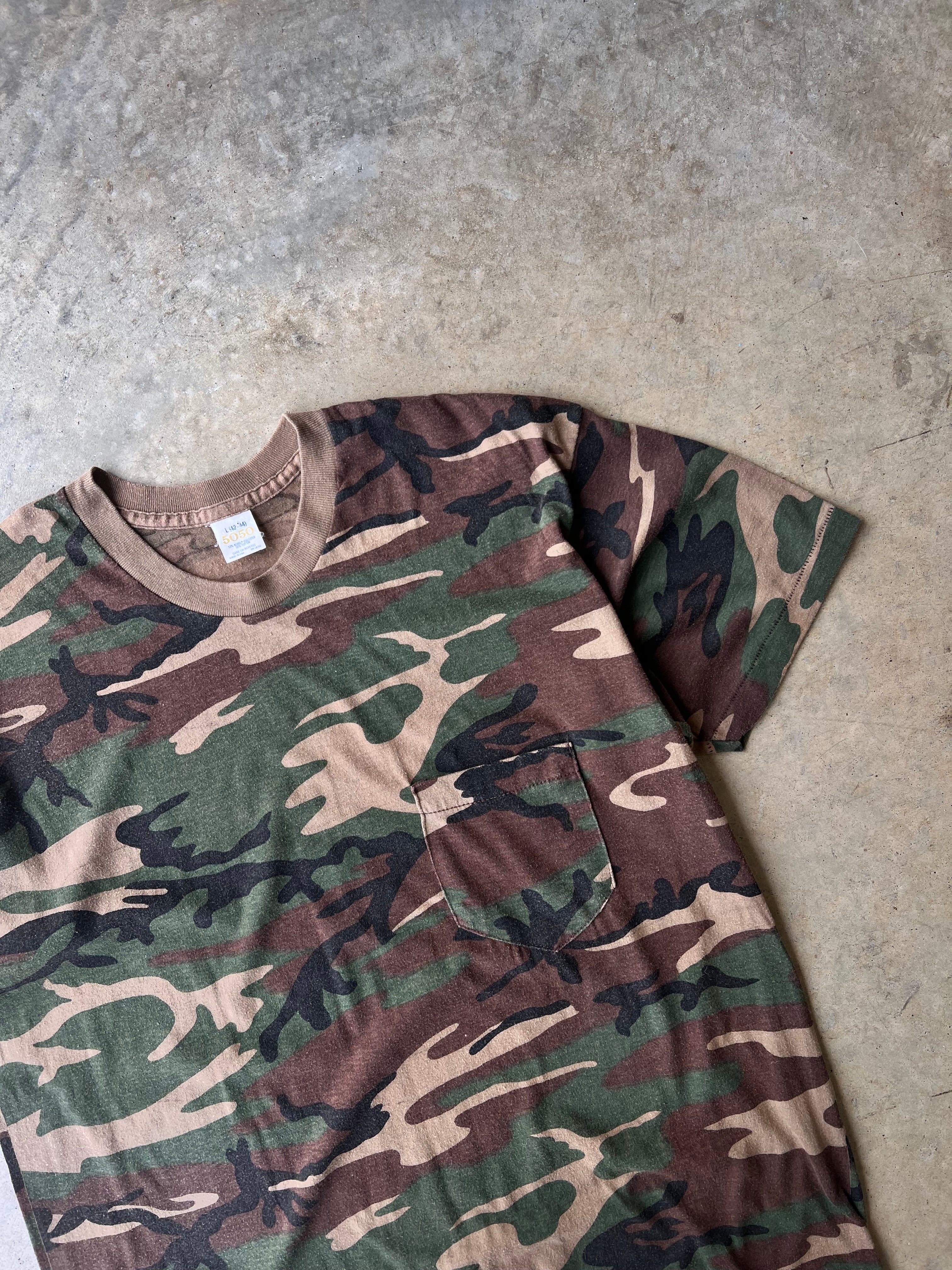 Vintage 1980s Camo T-Shirt - (L)