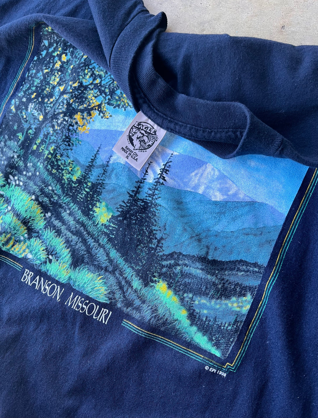 Vintage 1998 Branson Graphic T-Shirt - (XL)