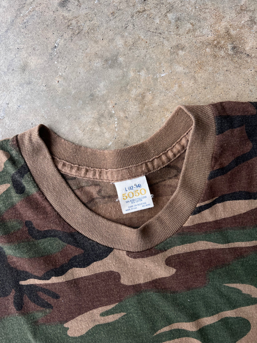 Vintage 1980s Camo T-Shirt - (L)