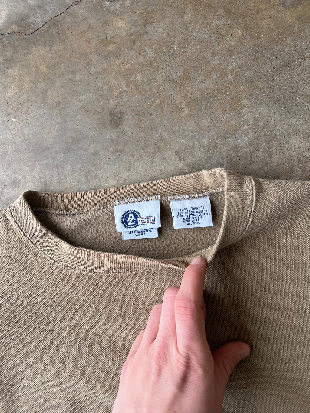 Vintage 1990s Arizona Jeans Tan Sweatshirt - (L)