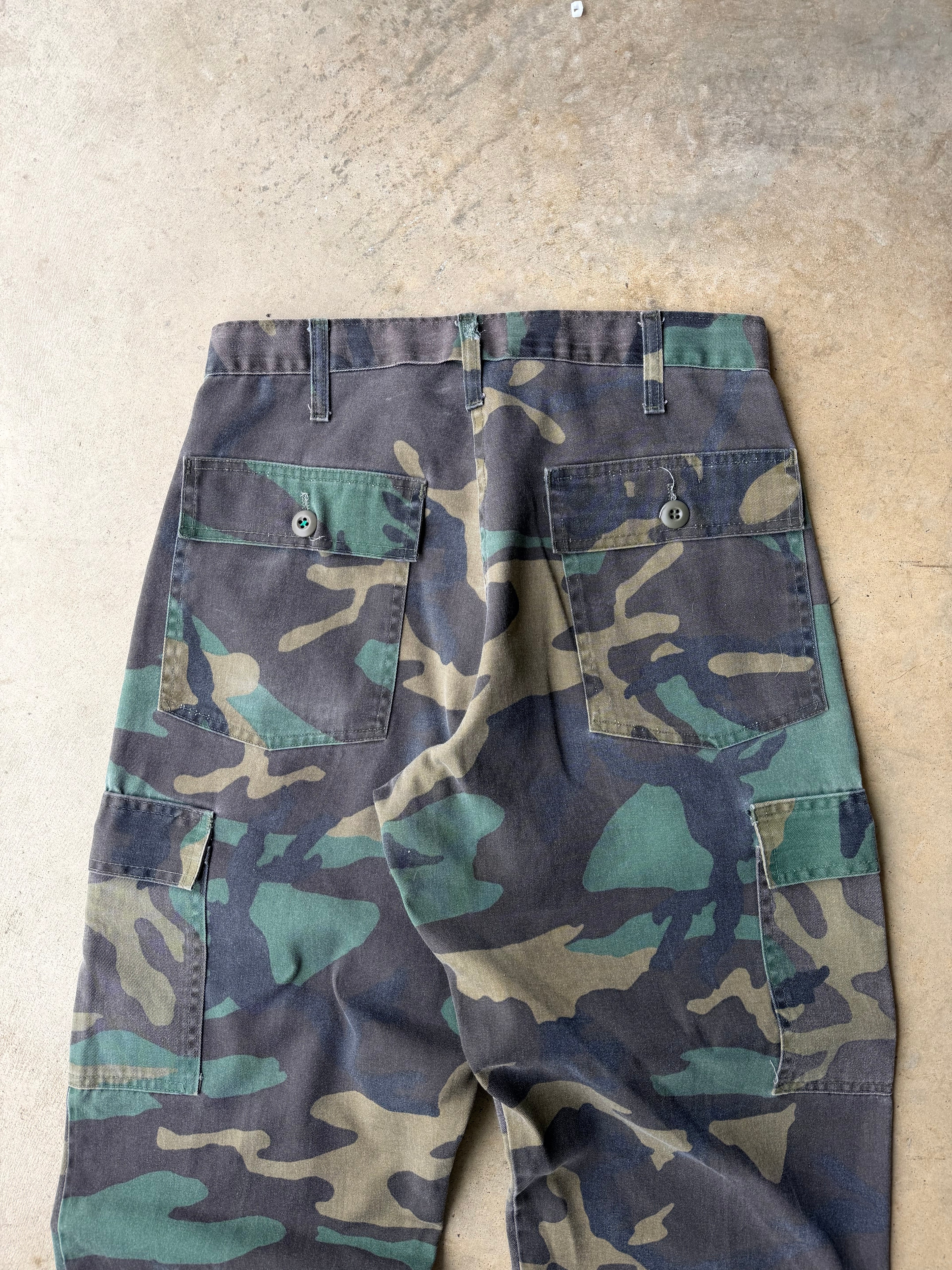 Vintage 1990s Camo Cargo Pants - (30)