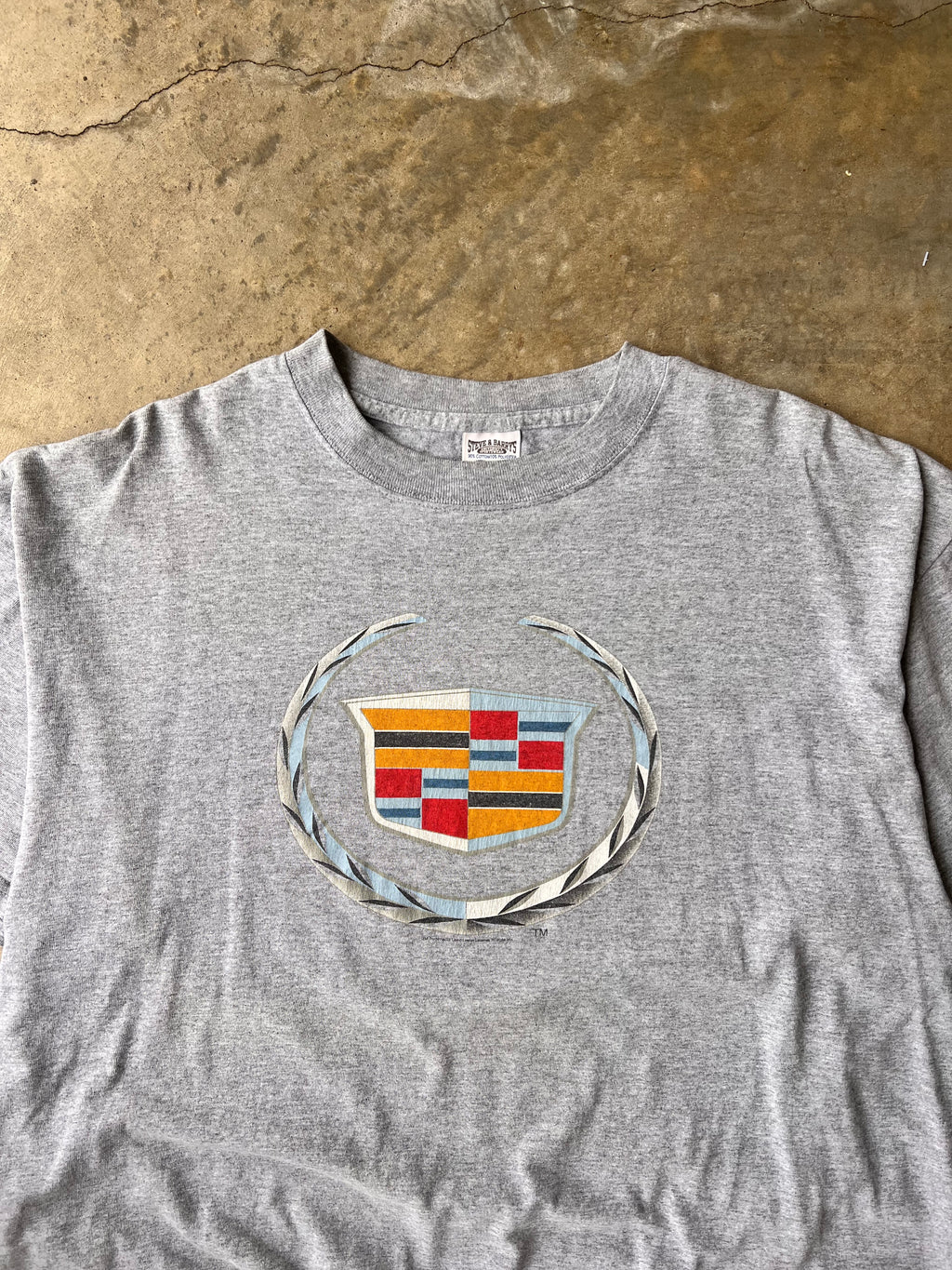 Vintage 2000s Cadillac Graphic T-Shirt - (XL)