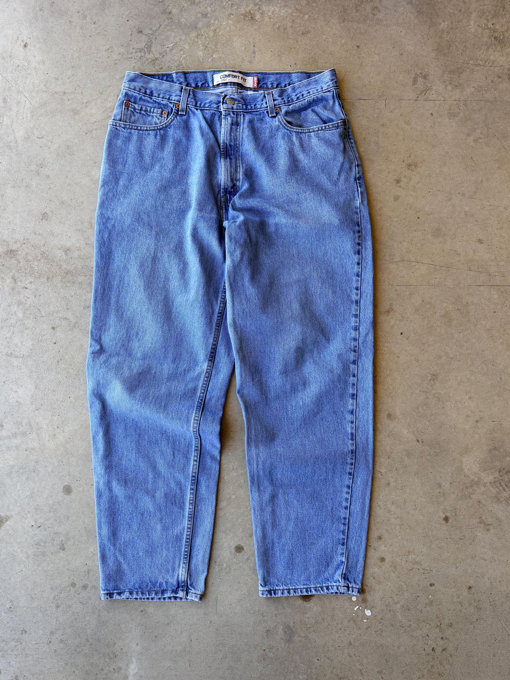Vintage 2000s Levi’s 560 Medium Wash Jeans - (36)