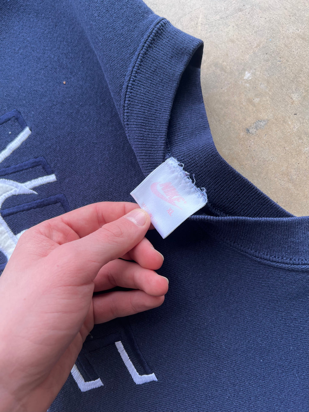 Vintage 1990s Navy Nike Embroidered Sweatshirt - (XL)