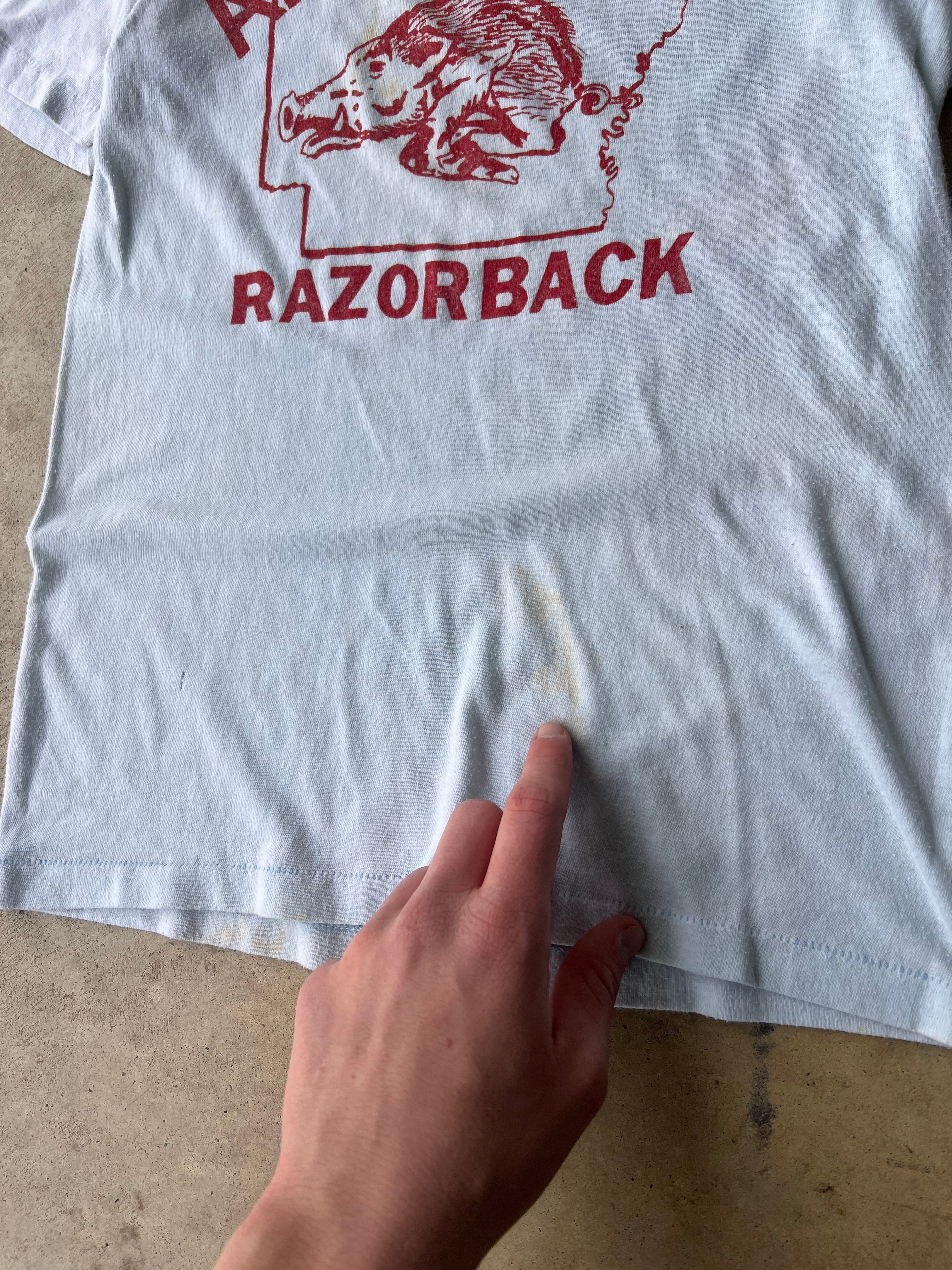 Vintage 1980s Distressed Arkansas Razorbacks T-Shirt - (S)