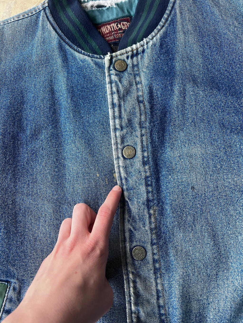 Vintage 90s Faded Distressed Two Tone Jean Jacket - (M)