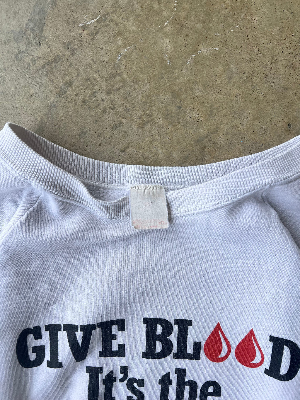 Vintage 1990s Give Blood White Graphic Sweatshirt - (L)