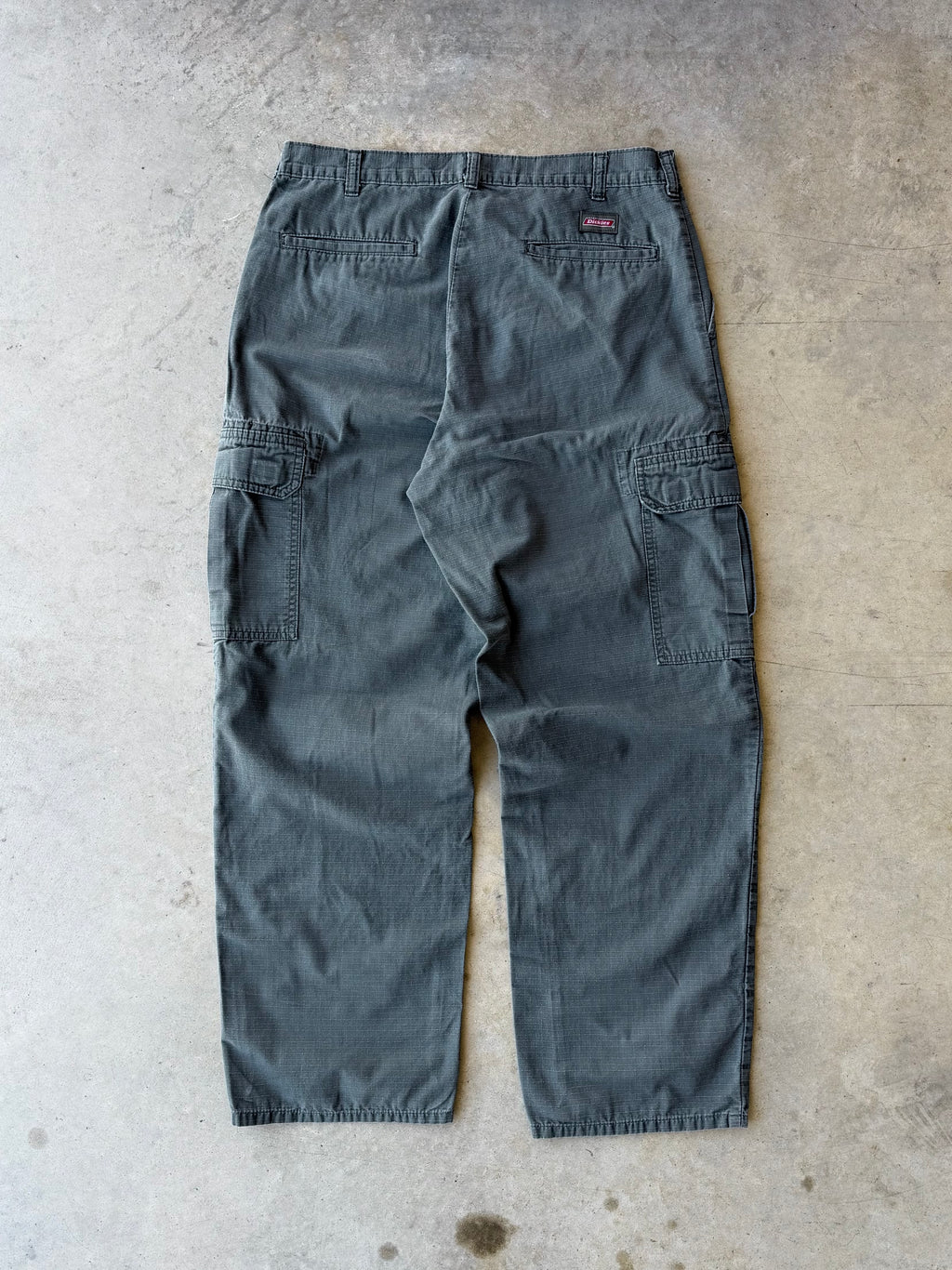 Vintage 2000s Light Green Cargo Pants - (34)