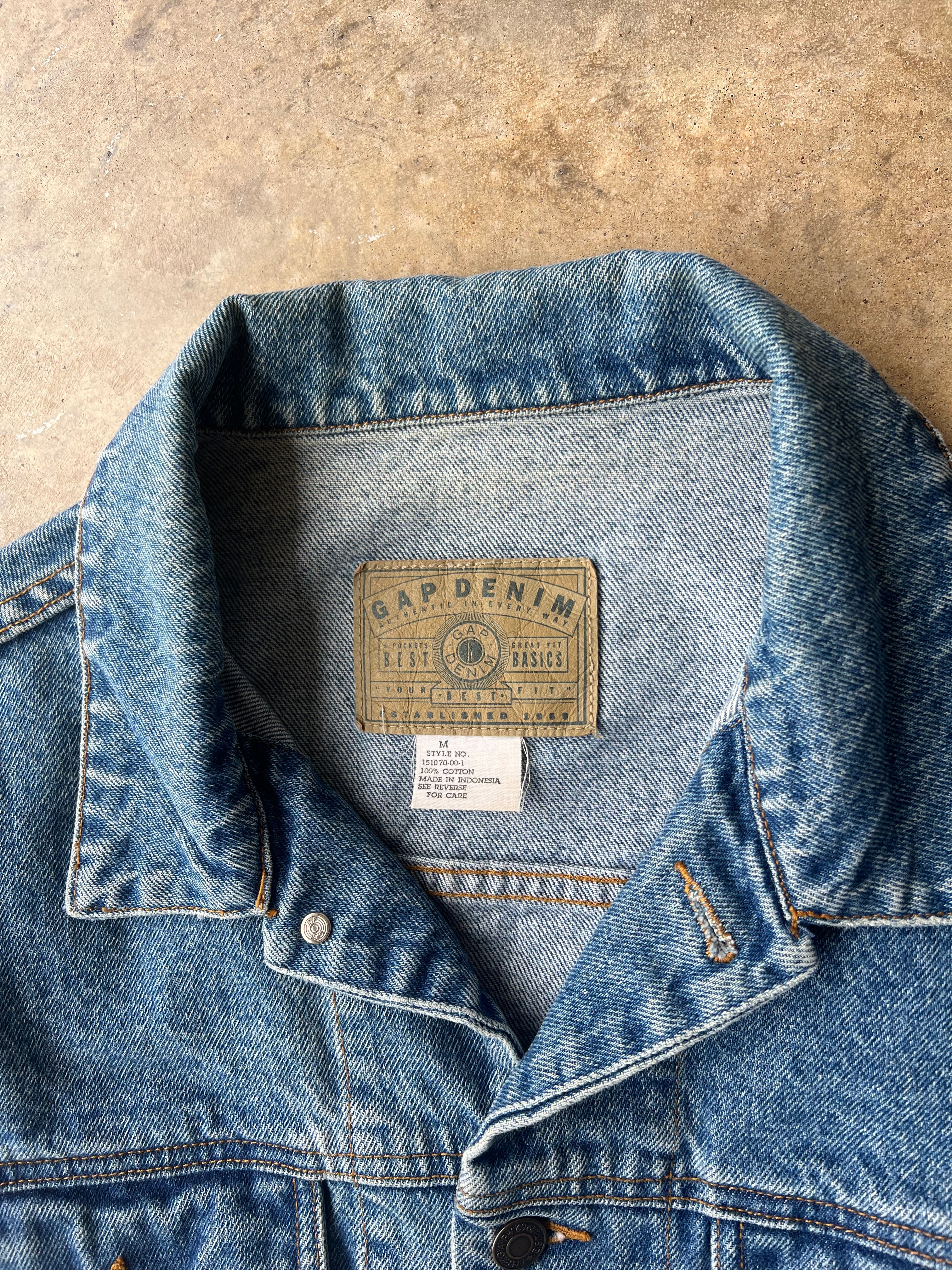 VIntage 2000s Gap Light Wash Jean Jacket - (M)