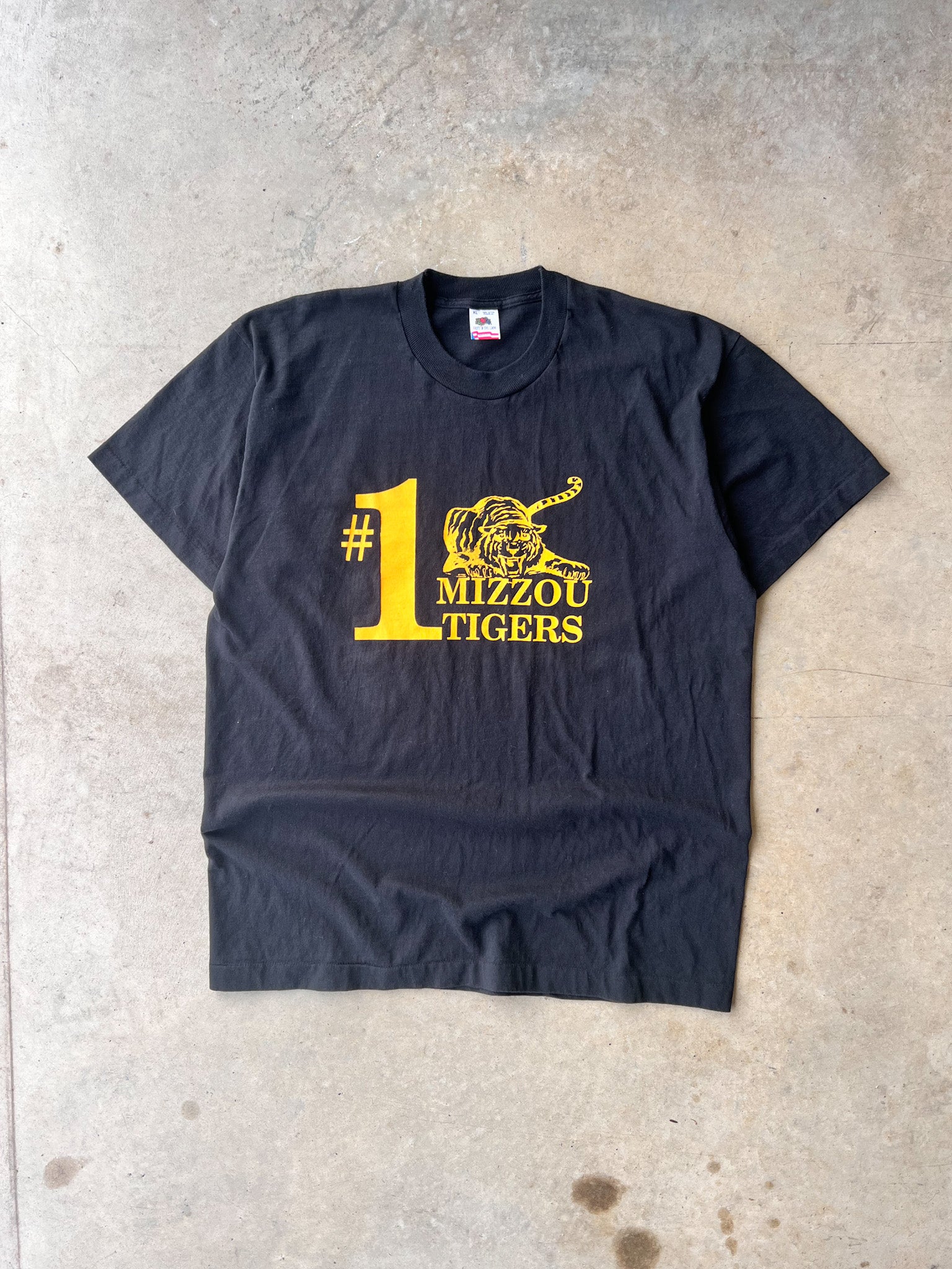 Vintage 1990s Mizzou Tigers Black T-Shirt - (XL)