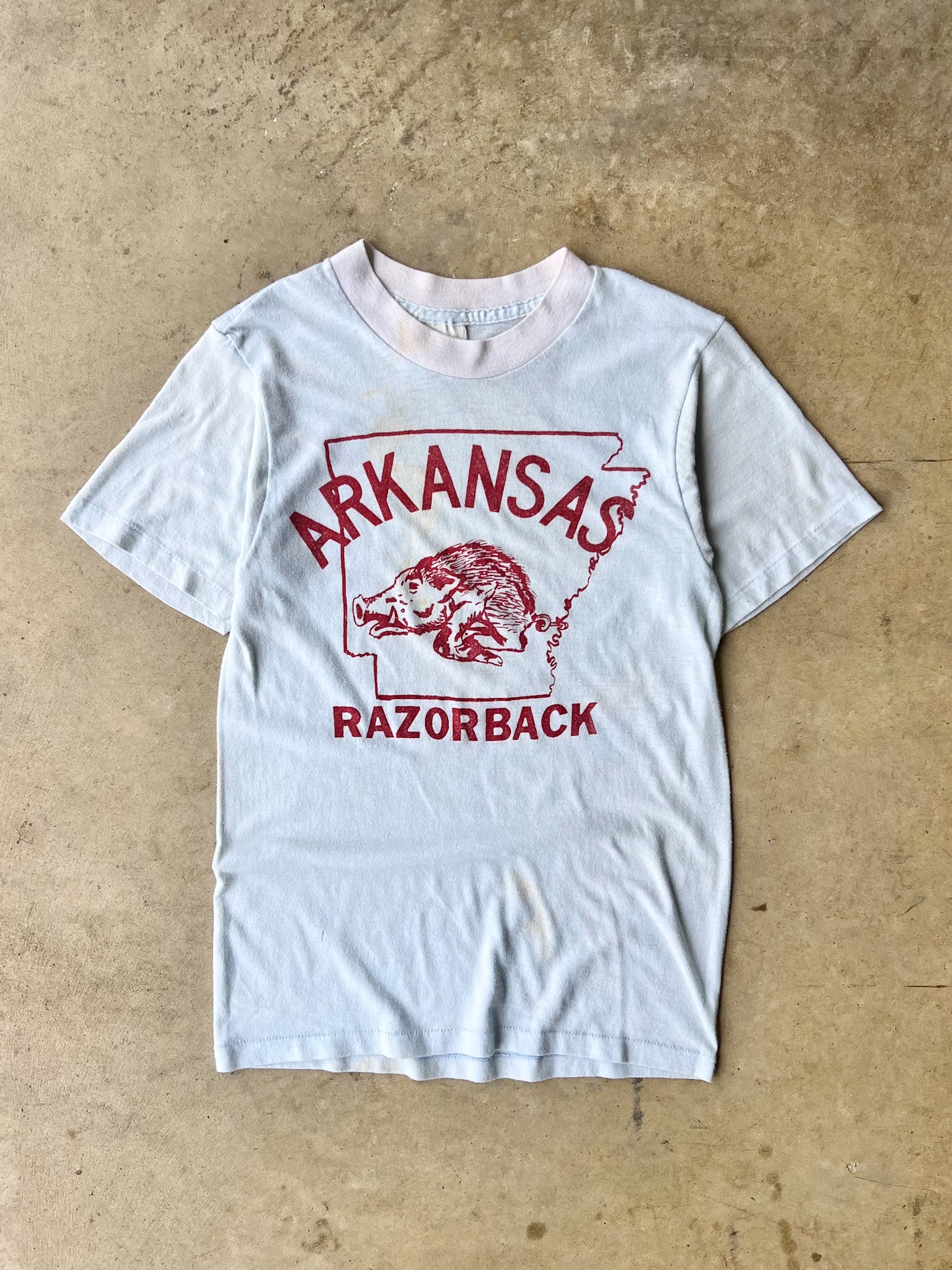 Vintage 1980s Distressed Arkansas Razorbacks T-Shirt - (S)