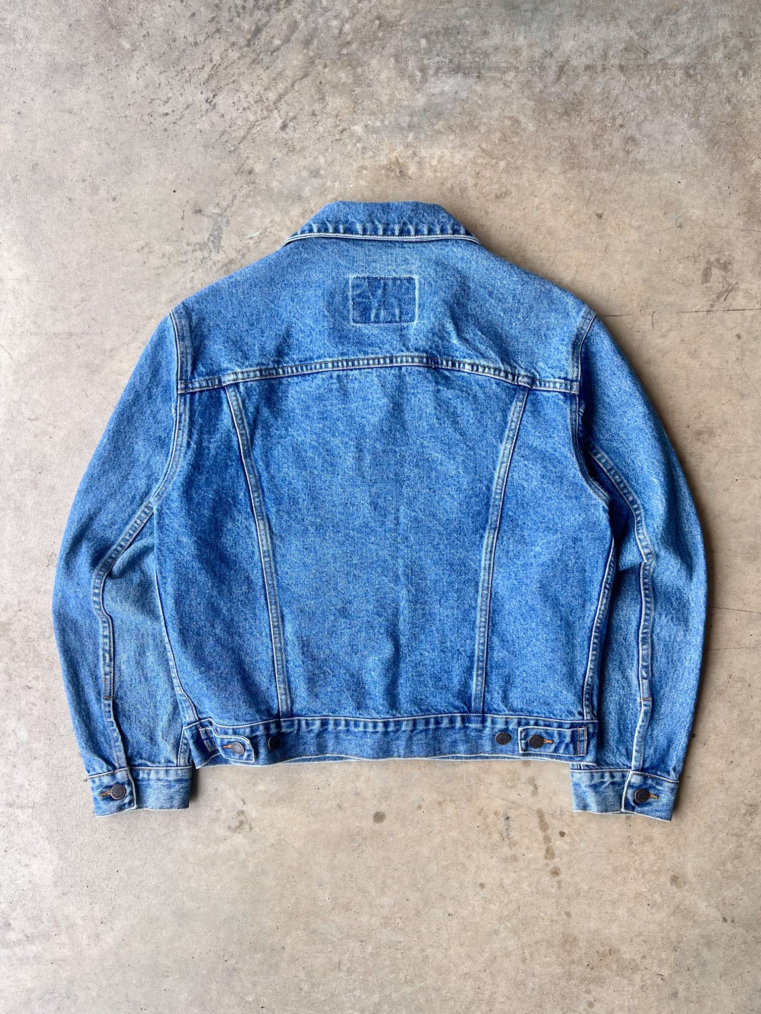 VIntage 2000s Gap Light Wash Jean Jacket - (M)