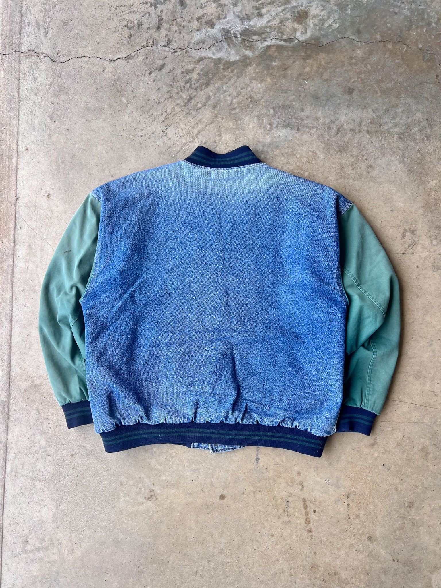 Vintage 90s Faded Distressed Two Tone Jean Jacket - (M)